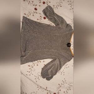 W5 Brand 3/4 Sleeve Top Size M